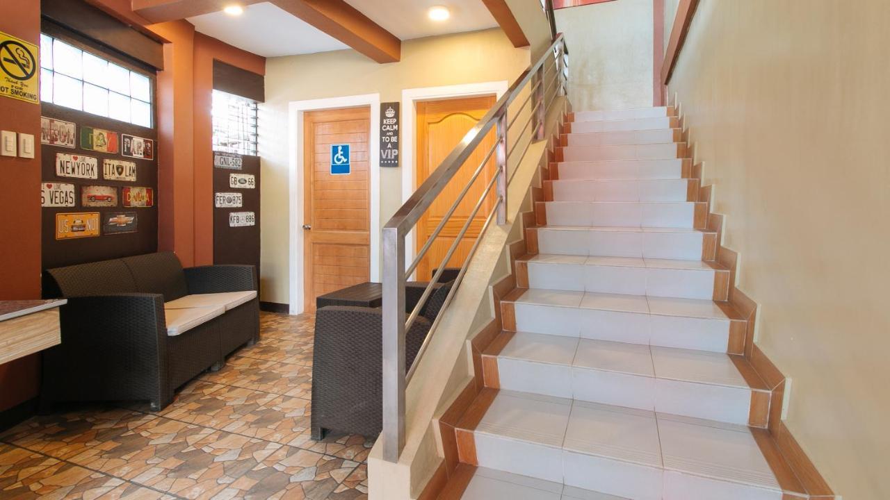 Reddoorz Plus Near Lapasan Plaza קגיאן דה אורו מראה חיצוני תמונה